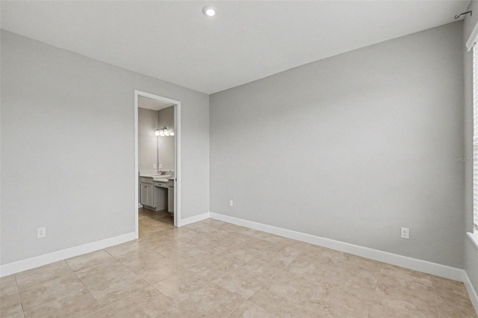 Villa at 10930 WENDOVER DR, PALMETTO, photo 16 of 26