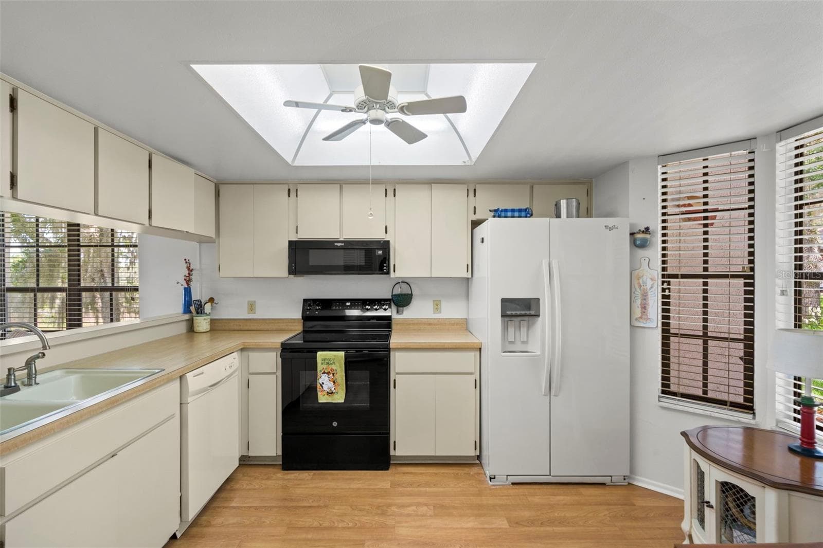 Villa at 6410 NATURE PRESERVE LN, SPRING HILL, photo 12 of 61
