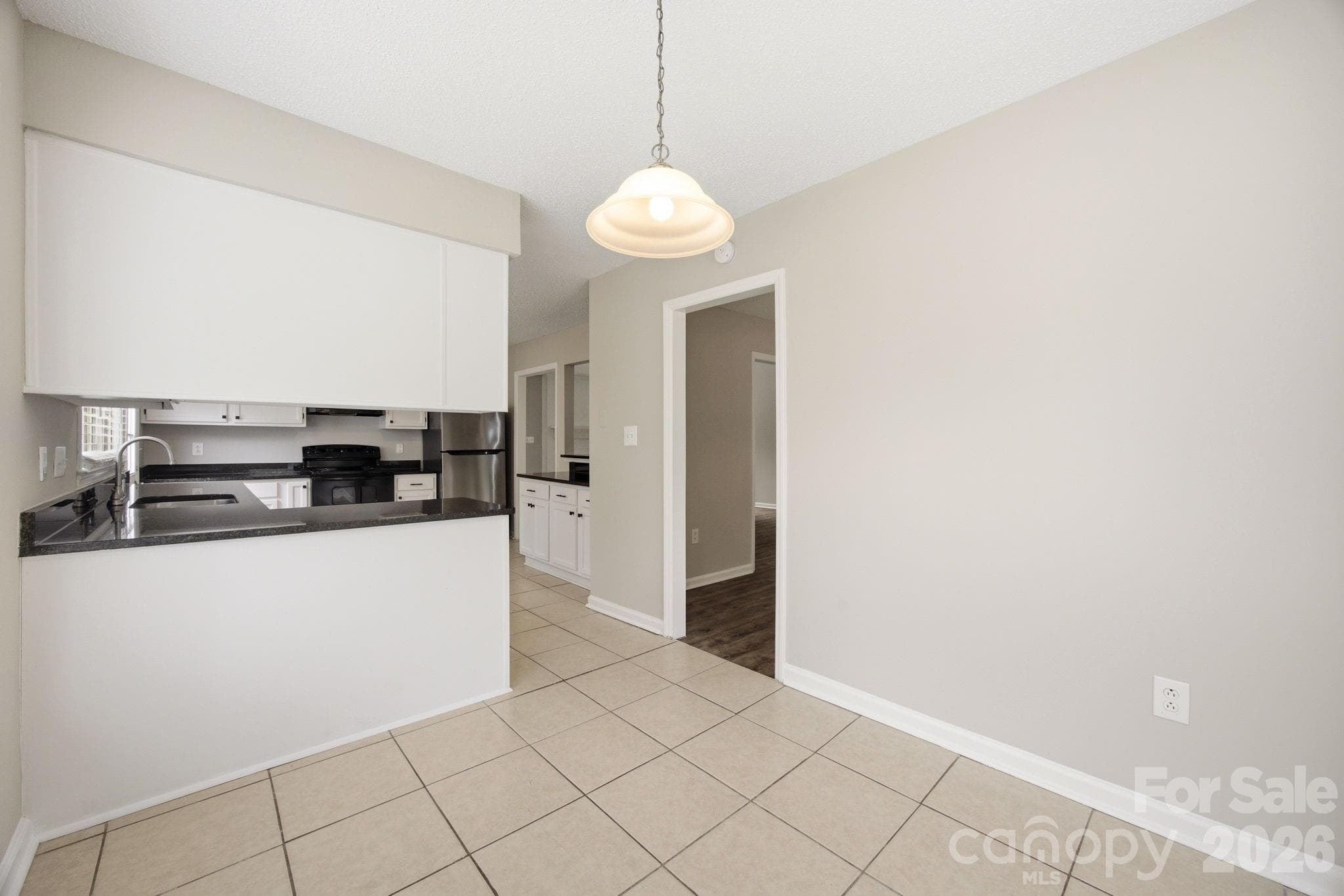 Single Family Residence at 5317 Caradon Drive, Charlotte, photo 13 of 43