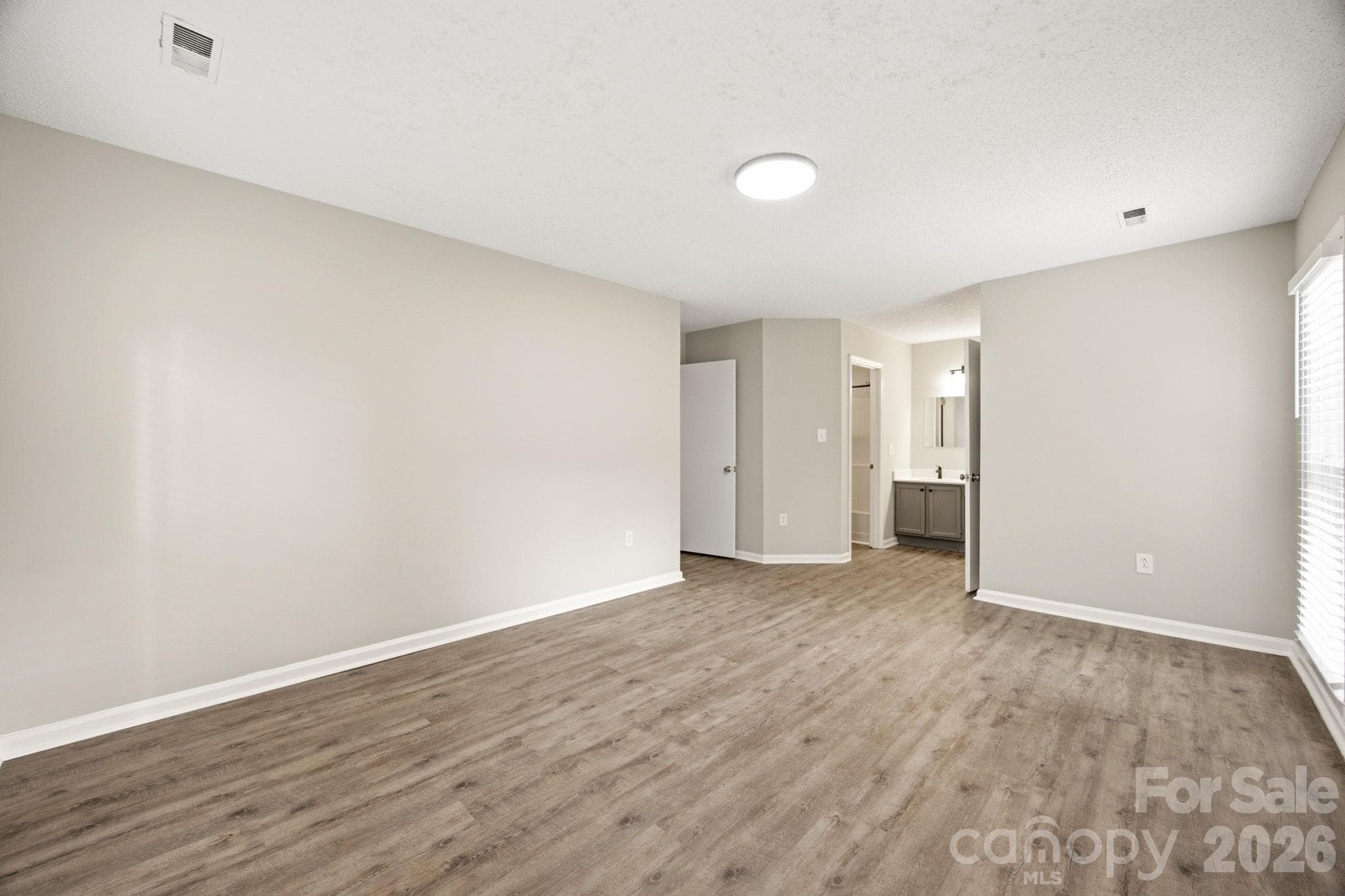 Single Family Residence at 5317 Caradon Drive, Charlotte, photo 16 of 43