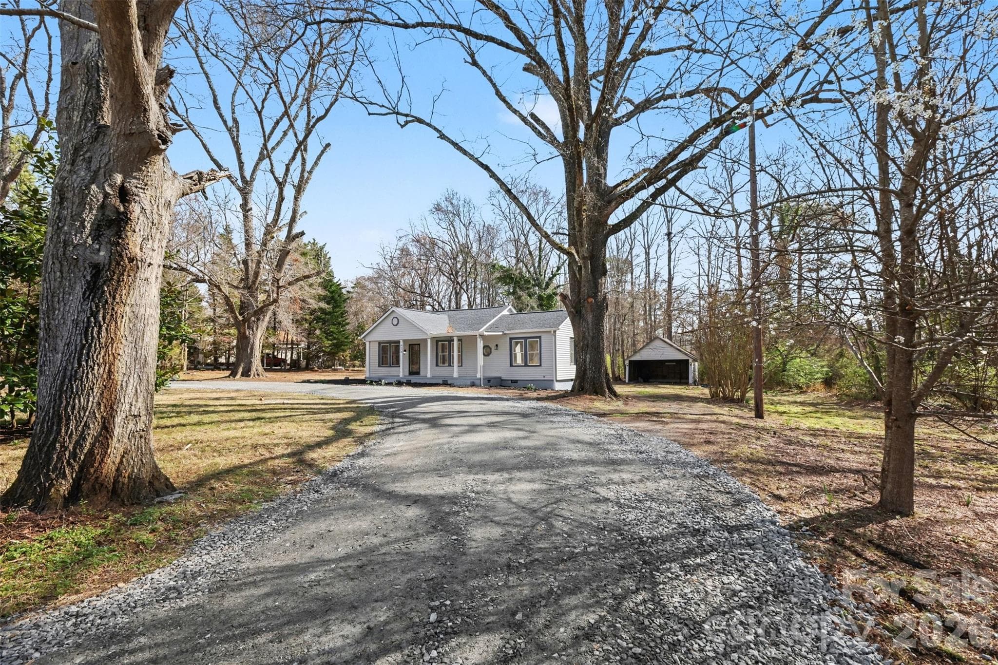 Lots of driveway space to accomdate many cars or vehicles - 622 Neelys Creek Road, Rock Hill