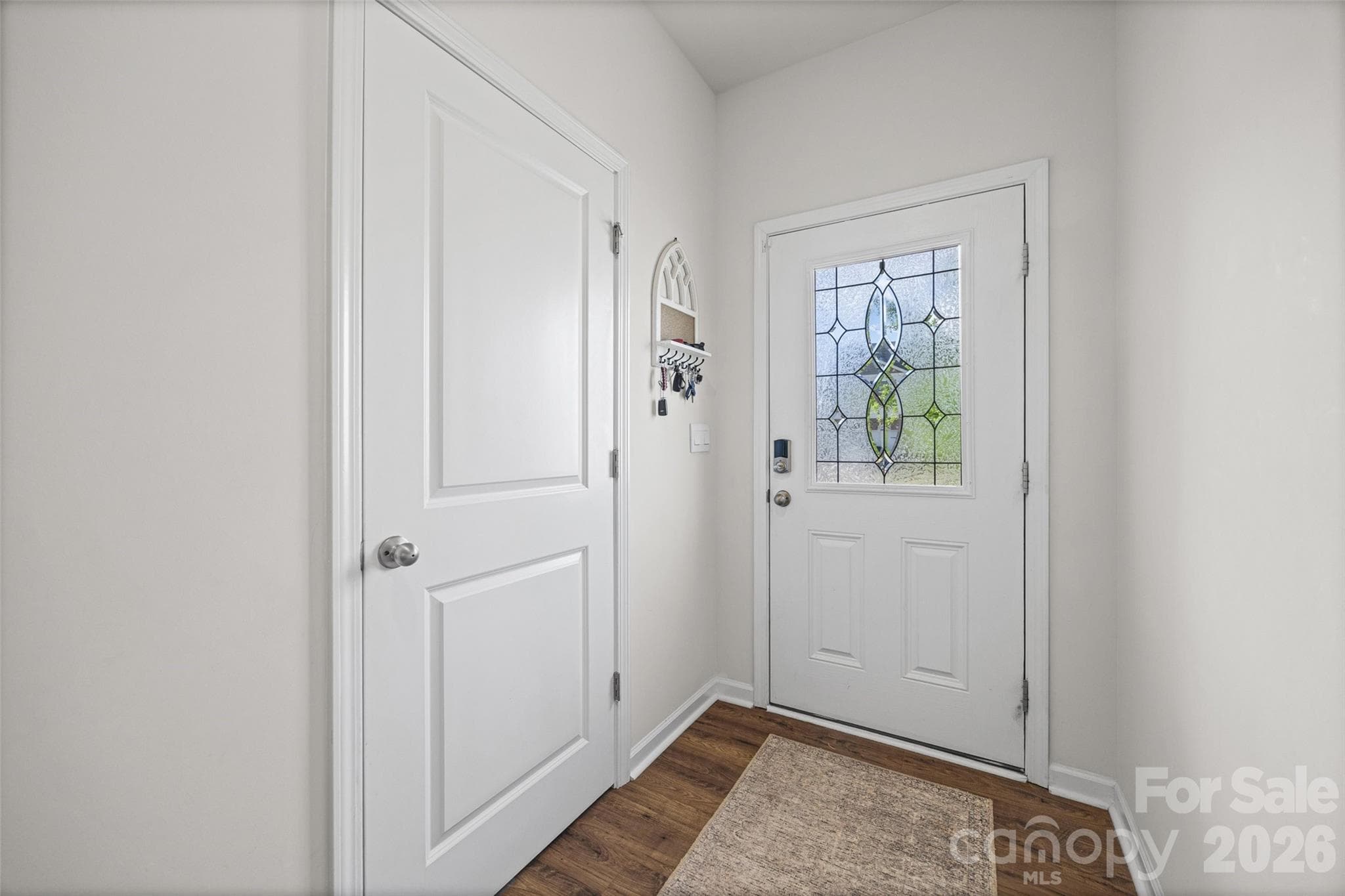 Single Family Residence at 542 King Clover Lane, Clover, photo 3 of 28