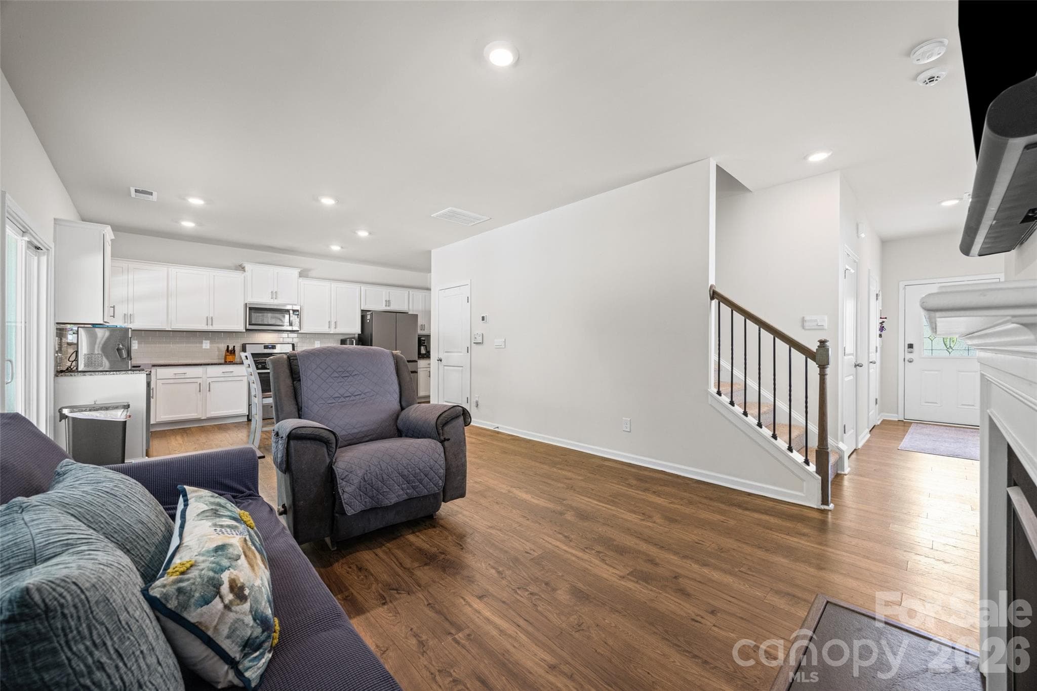 Single Family Residence at 542 King Clover Lane, Clover, photo 5 of 28