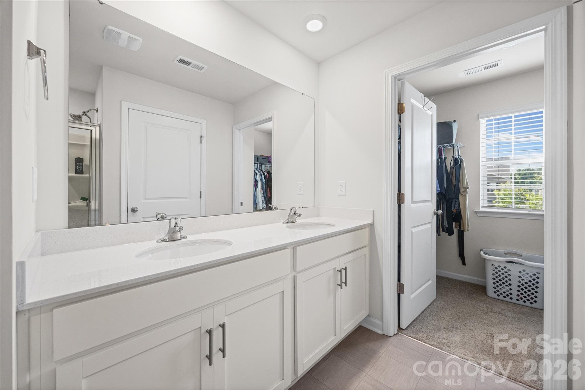 Owners Bath - 542 King Clover Lane, Clover
