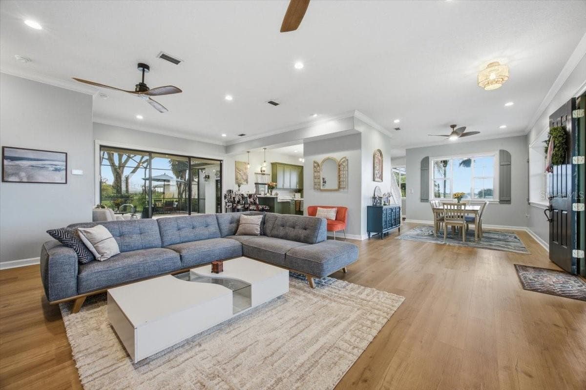Open Floor Plan - 915 N CROOKED LAKE DR, BABSON PARK