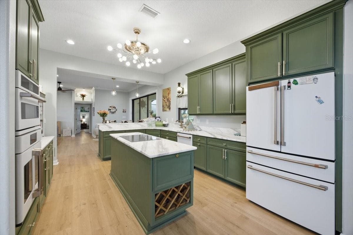 Custom Cabinetry - 915 N CROOKED LAKE DR, BABSON PARK