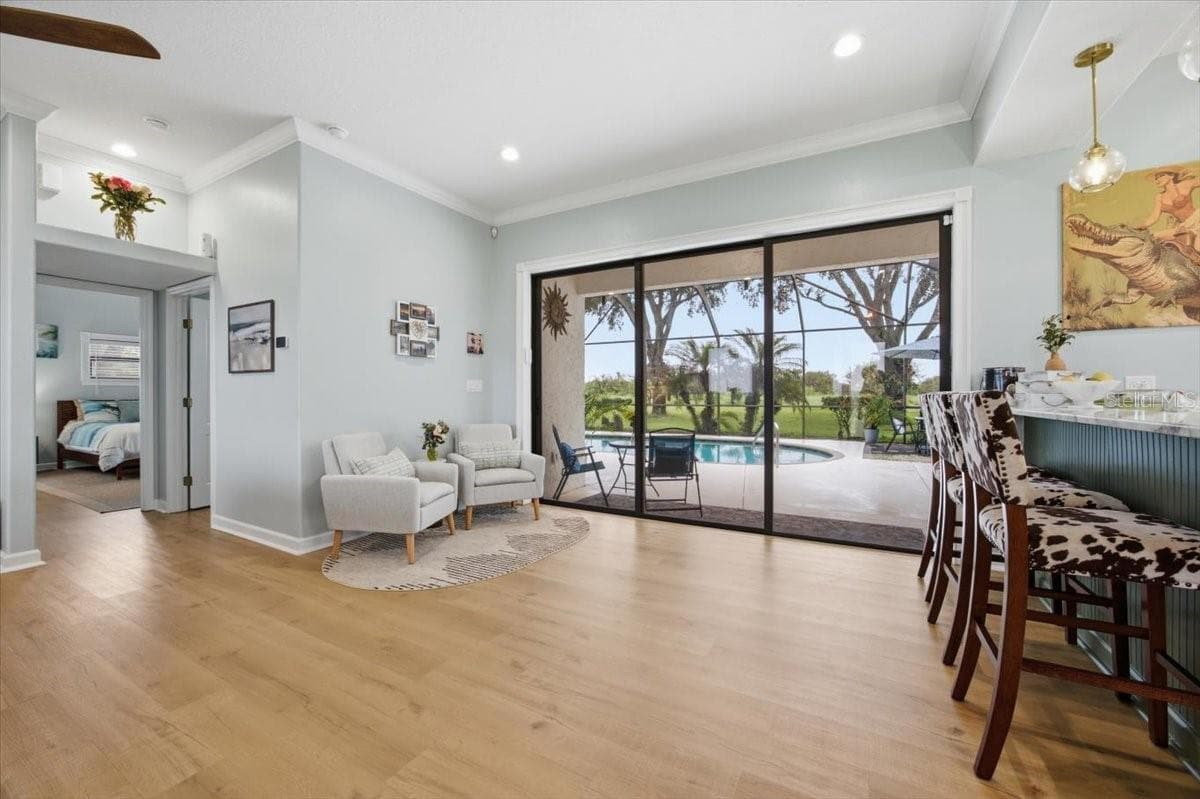Breakfast Bar & Additional Sitting area - 915 N CROOKED LAKE DR, BABSON PARK