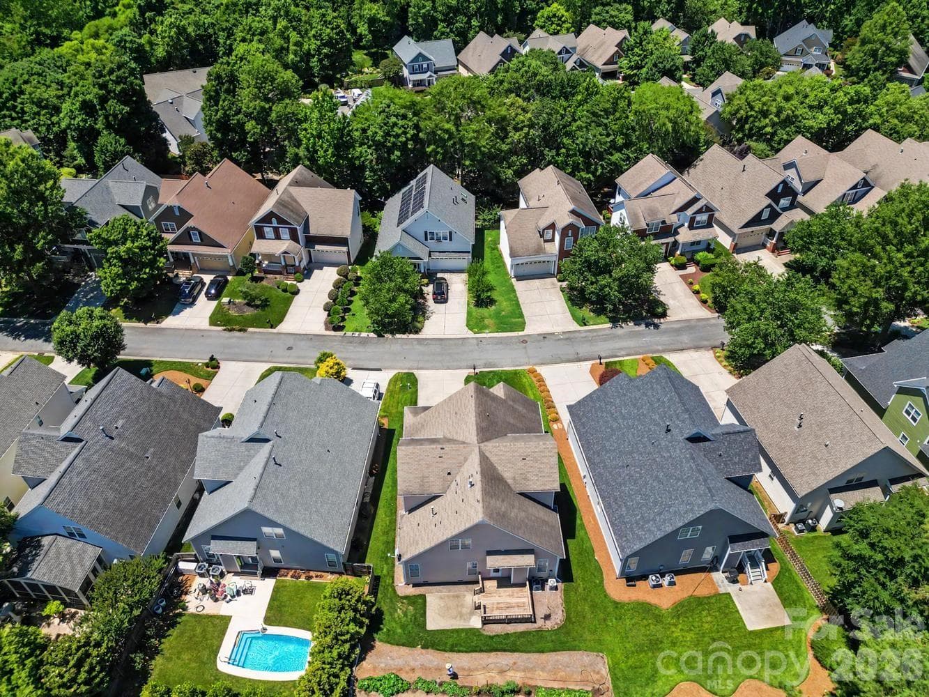 Single Family Residence at 3044 Parker Green Trail, Charlotte, photo 4 of 48