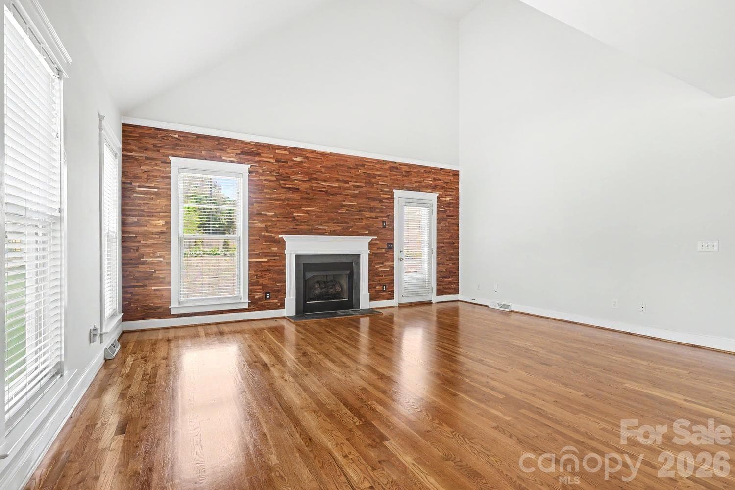 Single Family Residence at 3044 Parker Green Trail, Charlotte, photo 9 of 48