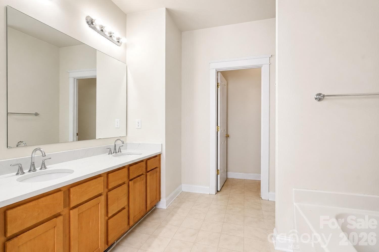 Single Family Residence at 3044 Parker Green Trail, Charlotte, photo 18 of 48