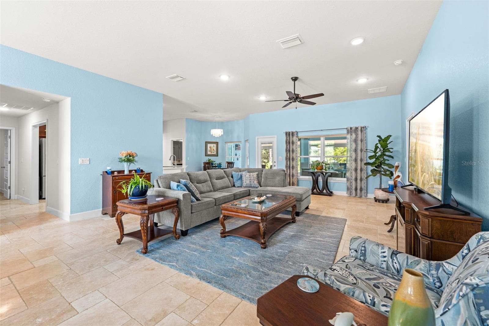 Spacious Greatroom - 8 DAHLIA CIR S, HOMOSASSA