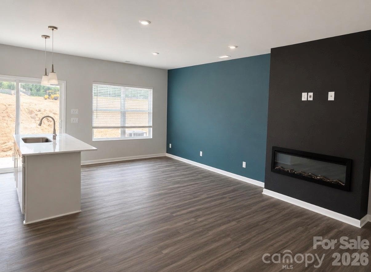 Townhouse at Charlotte, photo 6 of 15