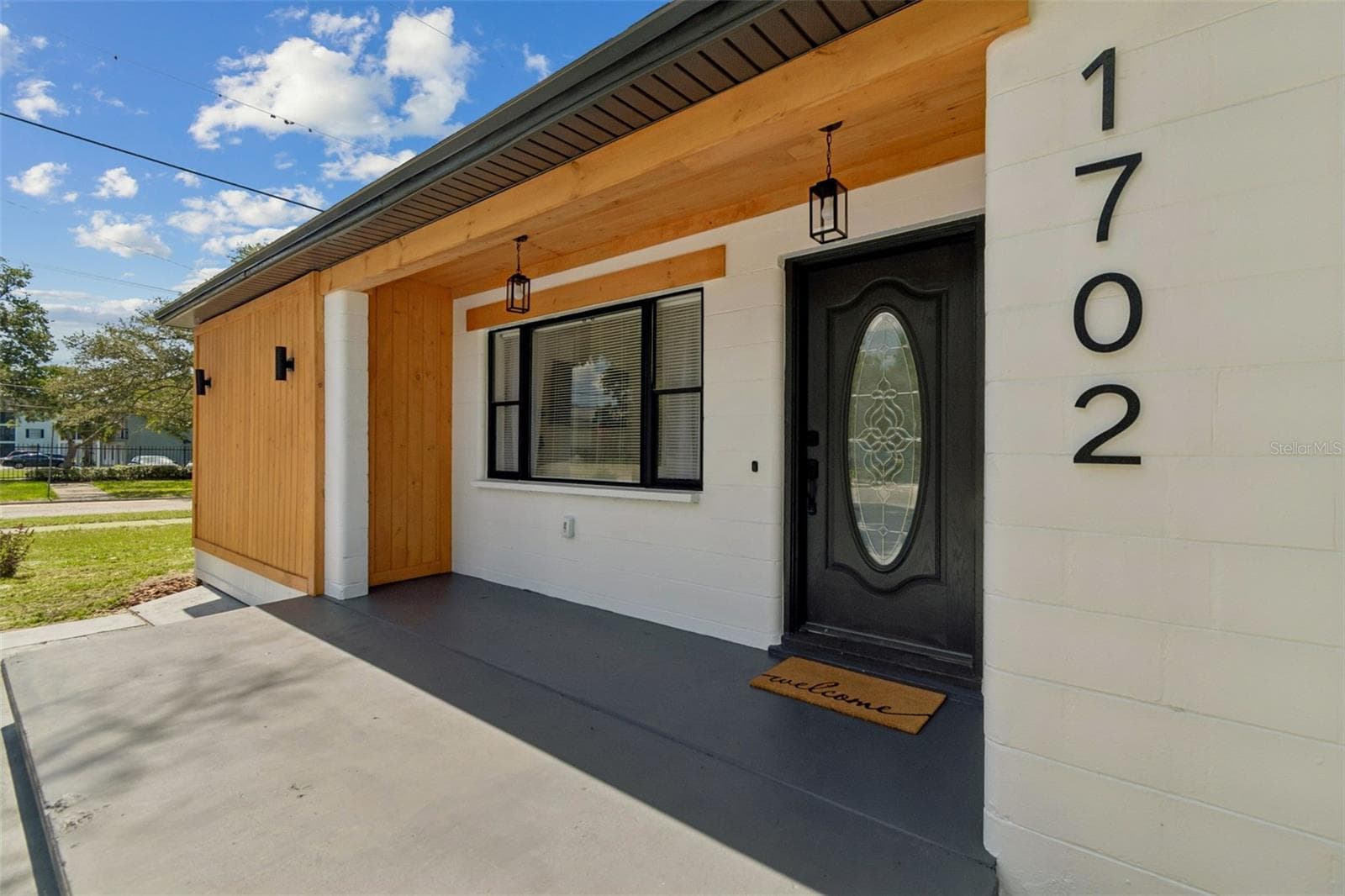 Single Family Residence at 1702 W JOHNSTON AVE, TAMPA, photo 13 of 74