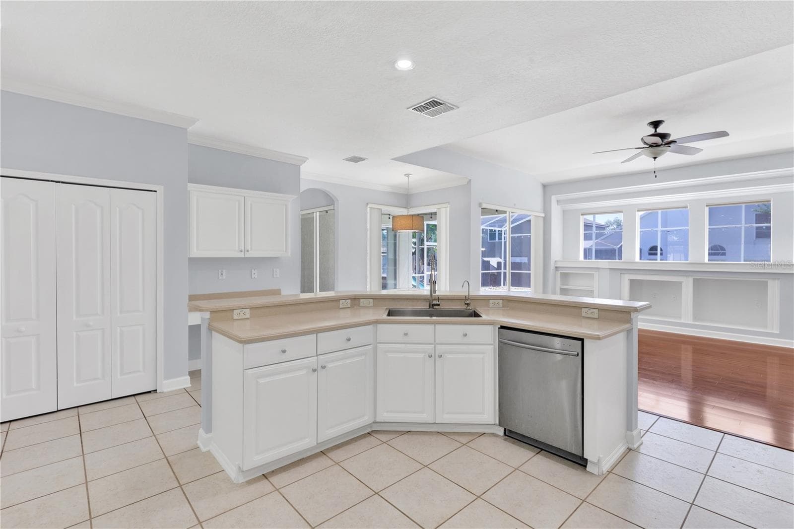 Single Family Residence at 1337 BALLENTYNE PL, APOPKA, photo 13 of 44