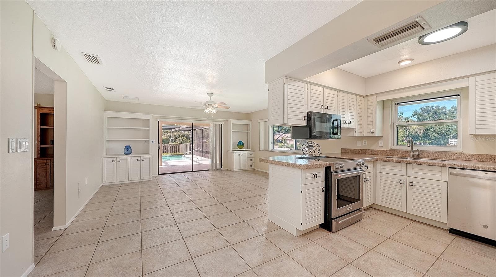 Single Family Residence at 3799 COUNTRYSIDE RD, SARASOTA, photo 17 of 50