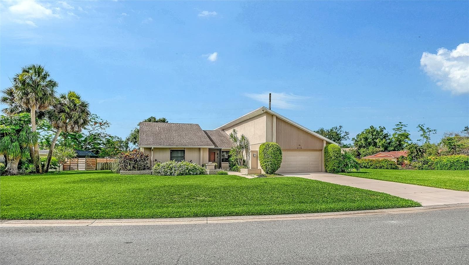 Single Family Residence at 3799 COUNTRYSIDE RD, SARASOTA, photo 6 of 50