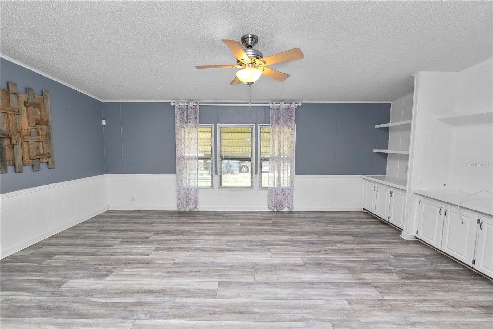 Manufactured Home at 3159 HONEOYE TRL #42, LAKELAND, photo 6 of 39