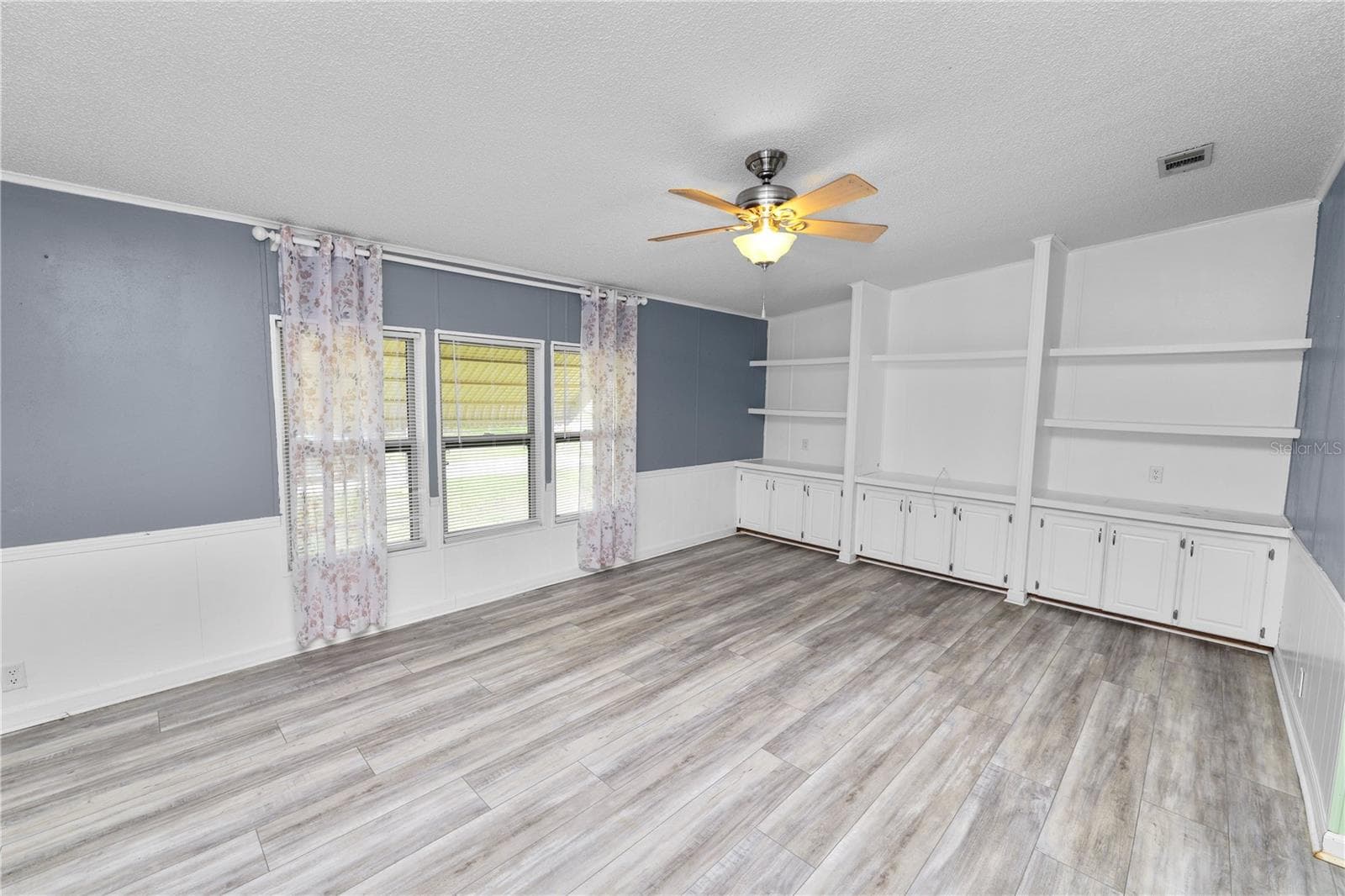 Manufactured Home at 3159 HONEOYE TRL #42, LAKELAND, photo 7 of 39