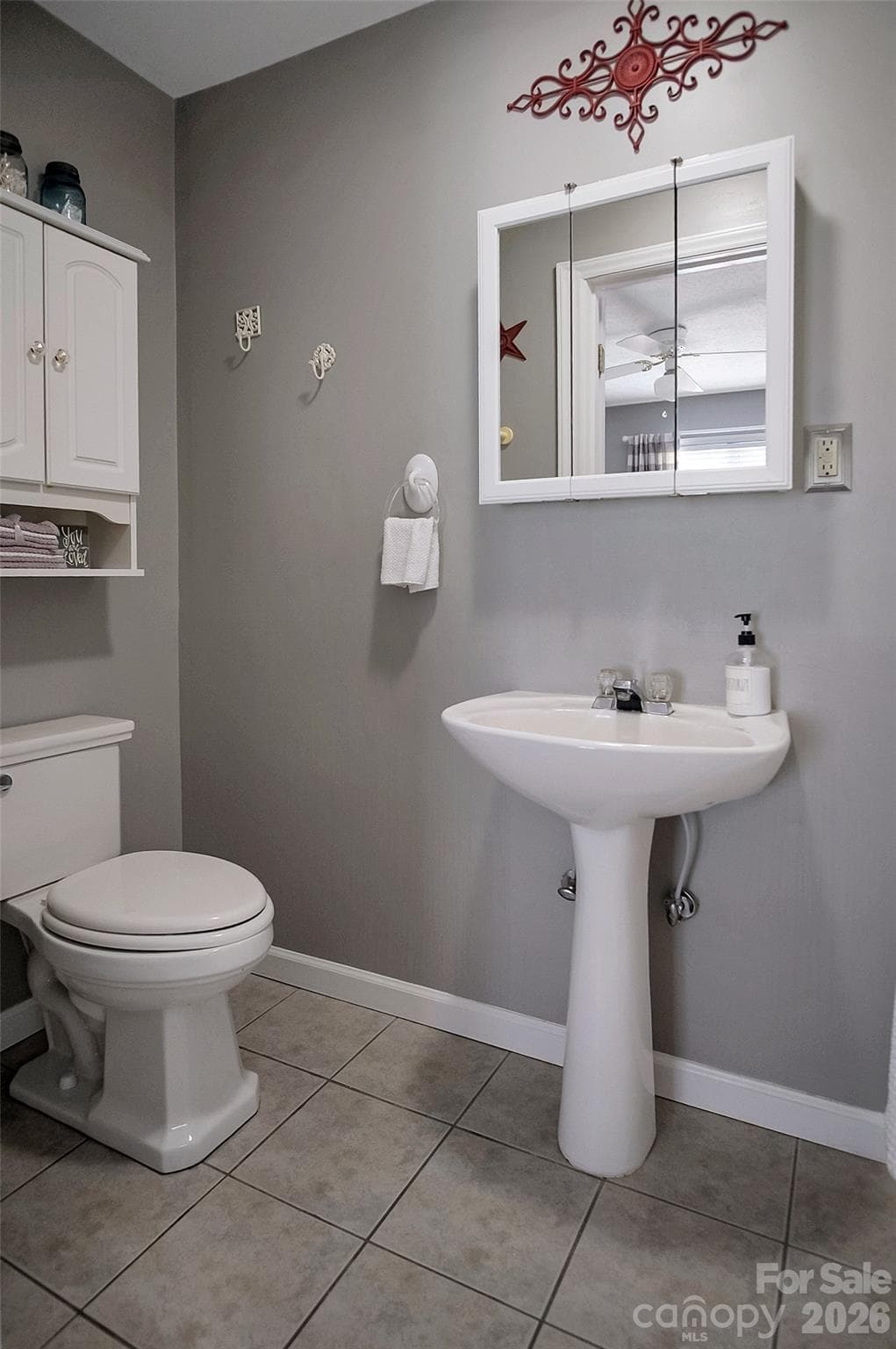 Single Family Residence at 104 Doral Court, Kings Mountain, photo 30 of 48