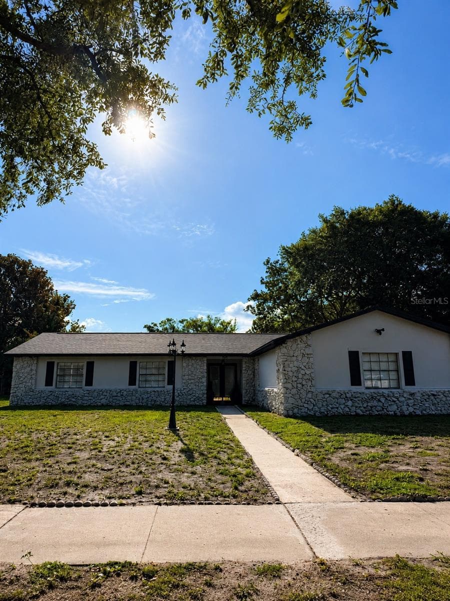Single Family Residence at 1241 ANGELINE AVE, ORLANDO, photo 5 of 26