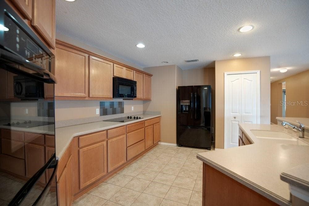 Kitchen - 2319 PLANTATION OAK DR, ORLANDO