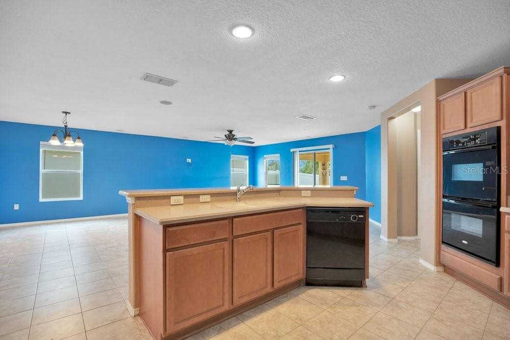 Kitchen Island - 2319 PLANTATION OAK DR, ORLANDO