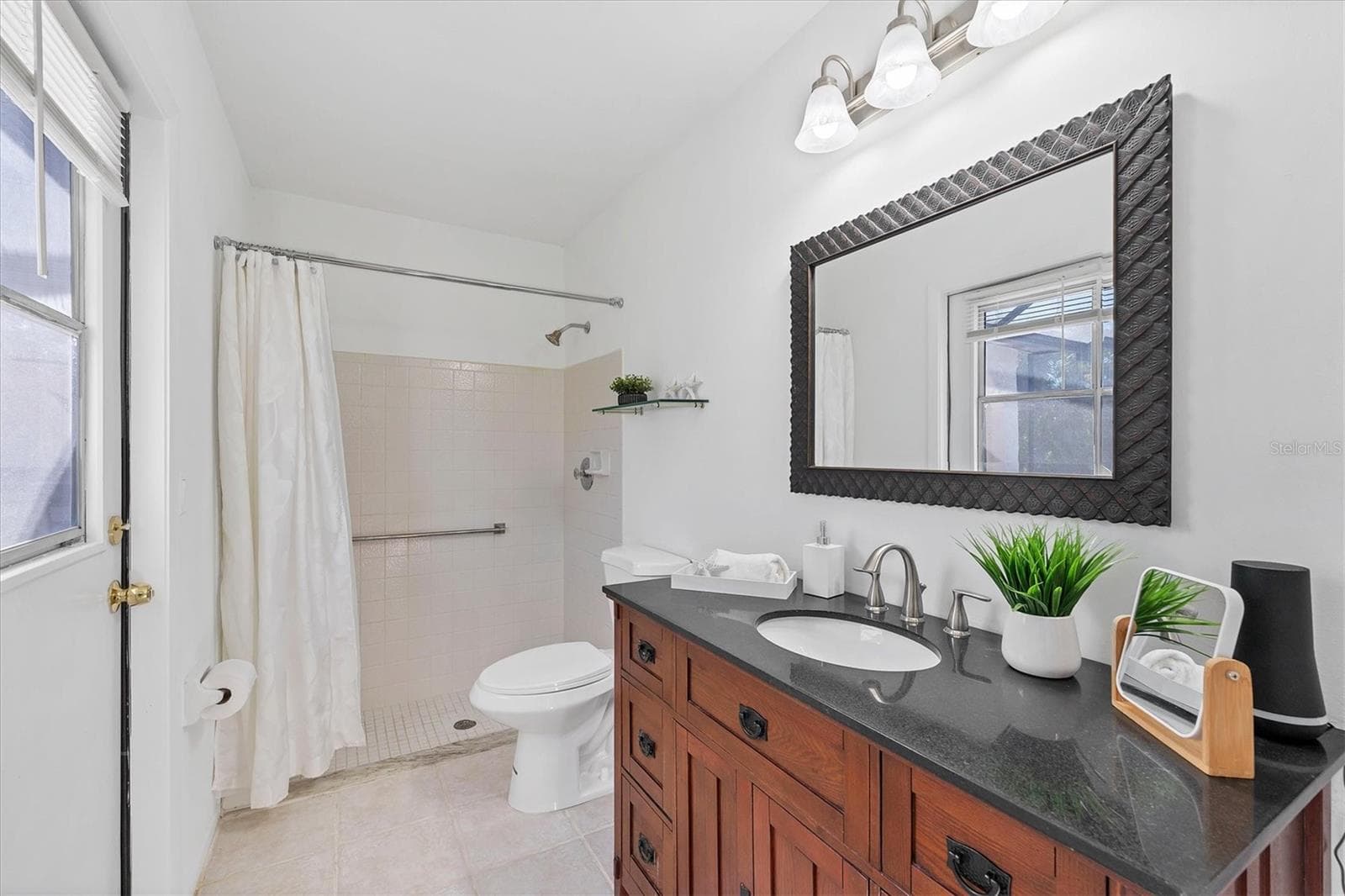 Single Family Residence at 18091 EAU GALLIE CIR, PORT CHARLOTTE, photo 18 of 24