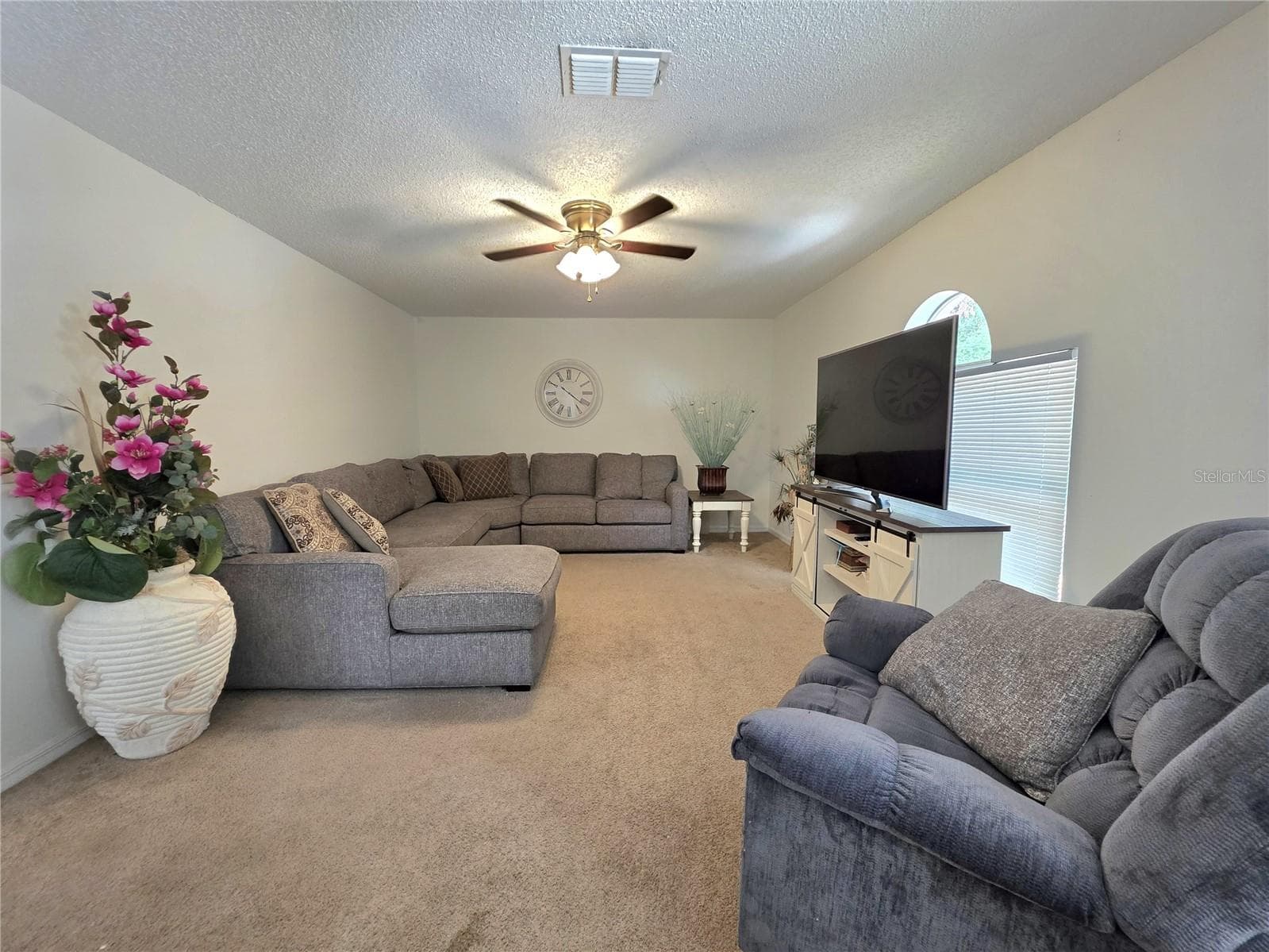 Single Family Residence at 9055 PEMBERTON ST, SPRING HILL, photo 5 of 31