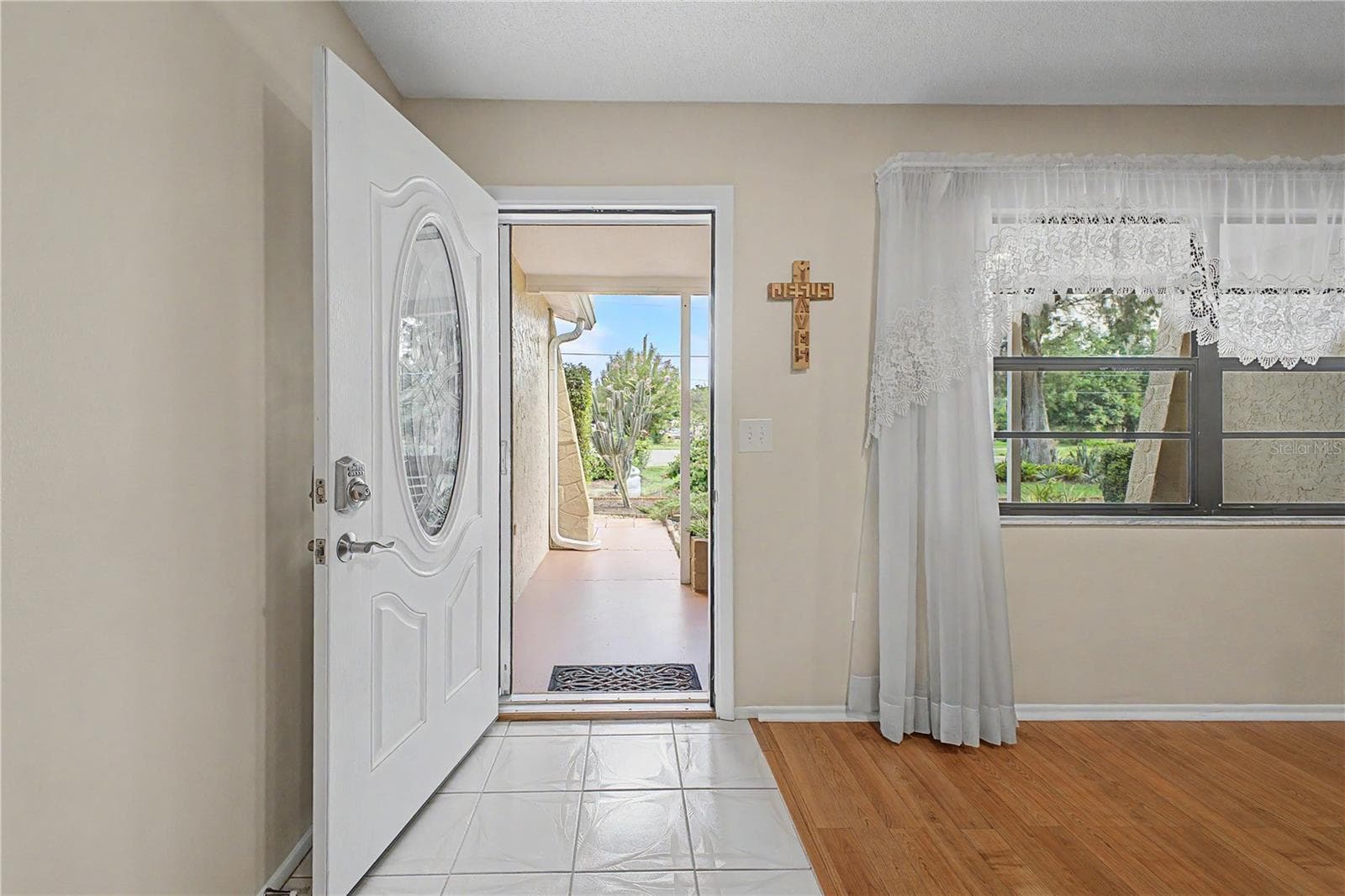 Single Family Residence at 8270 SYCAMORE DR, NEW PORT RICHEY, photo 9 of 68