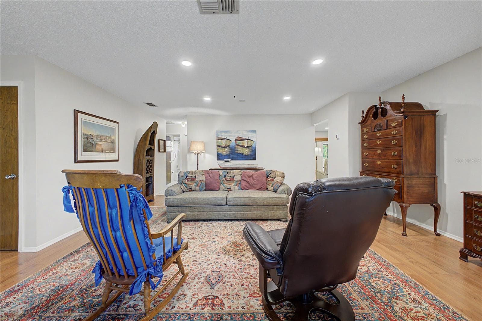 Single Family Residence at 8270 SYCAMORE DR, NEW PORT RICHEY, photo 12 of 68