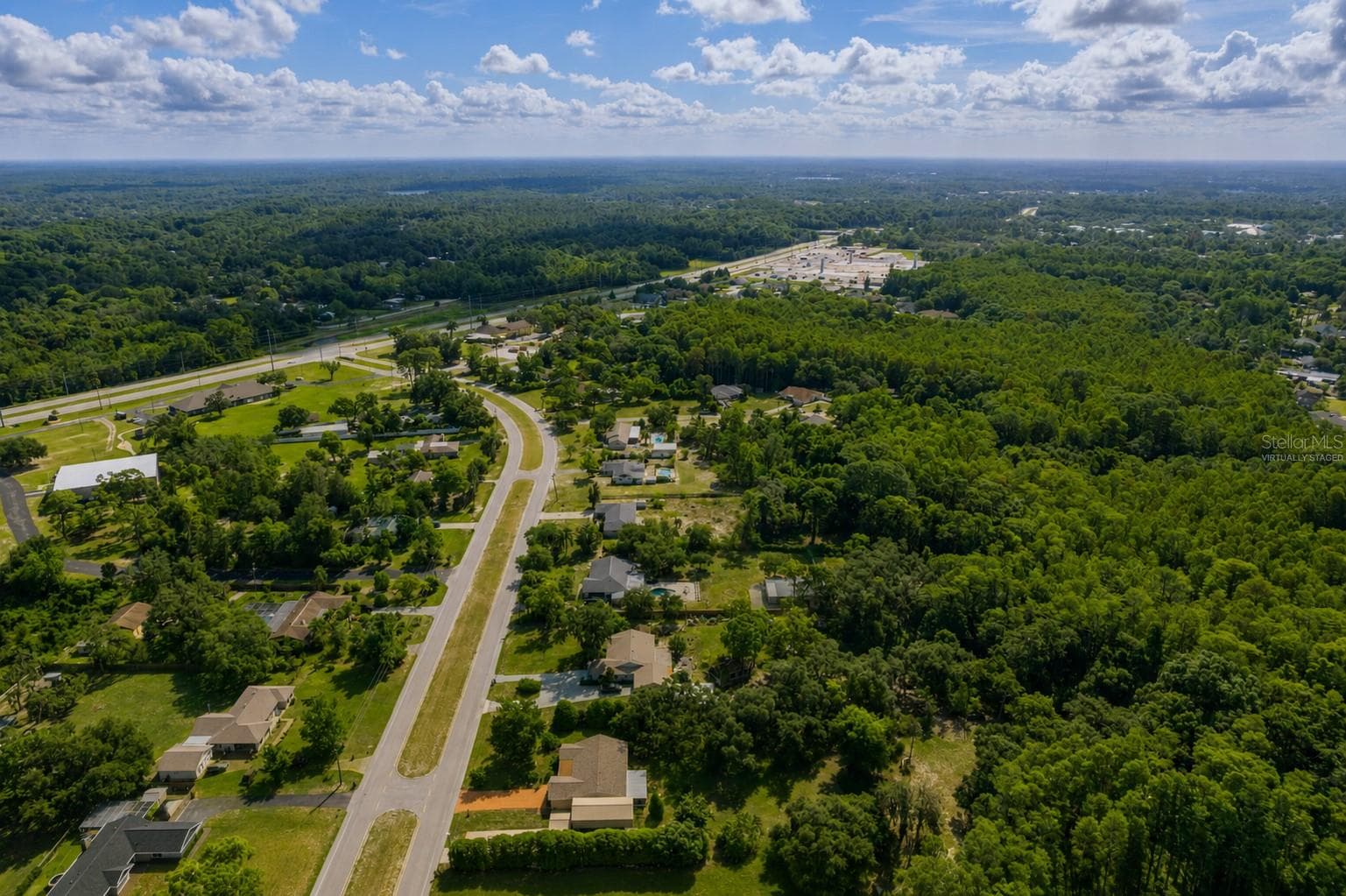 virtually staged - 8270 SYCAMORE DR, NEW PORT RICHEY