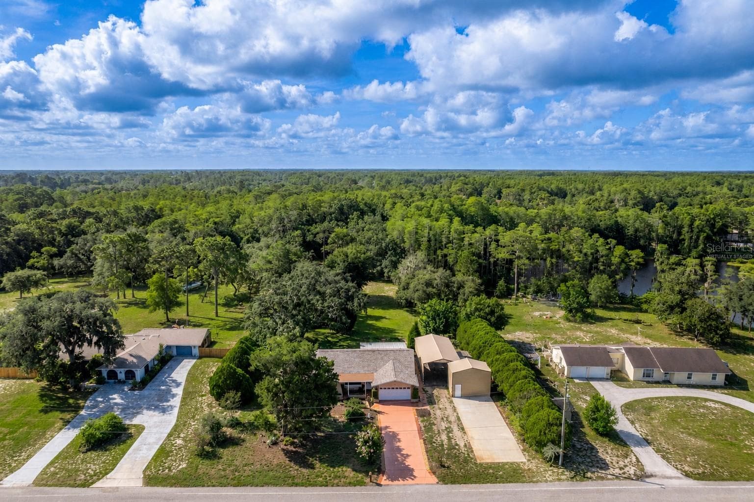 virtually staged - 8270 SYCAMORE DR, NEW PORT RICHEY