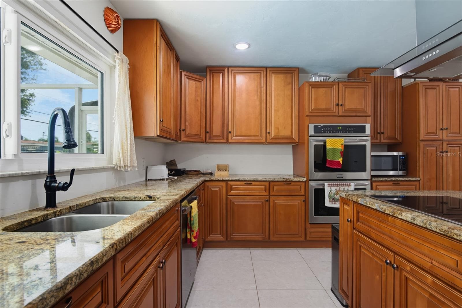 Single Family Residence at 33 SANDCASTLE DR, ORMOND BEACH, photo 13 of 89