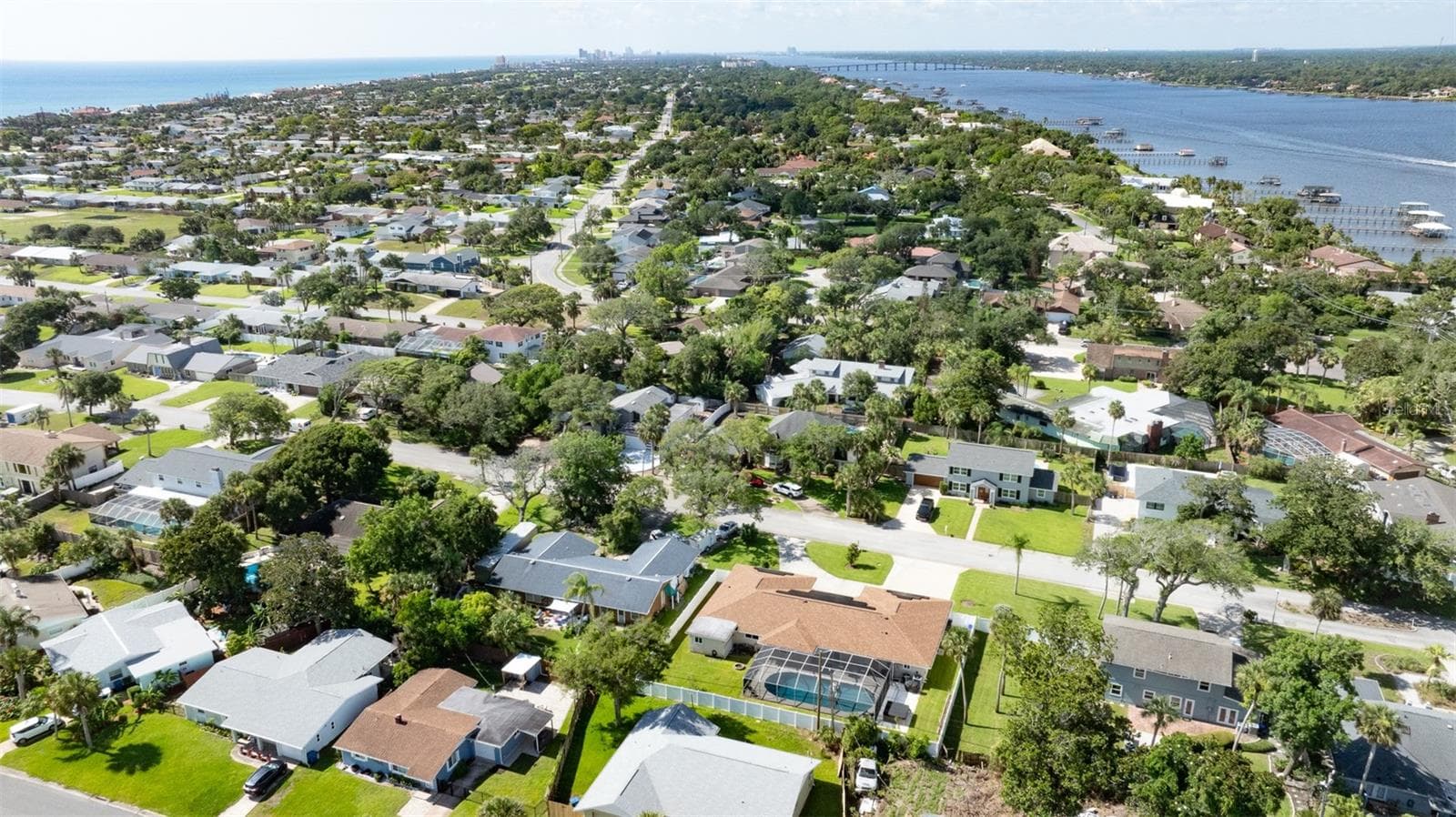 Single Family Residence at 33 SANDCASTLE DR, ORMOND BEACH, photo 66 of 89