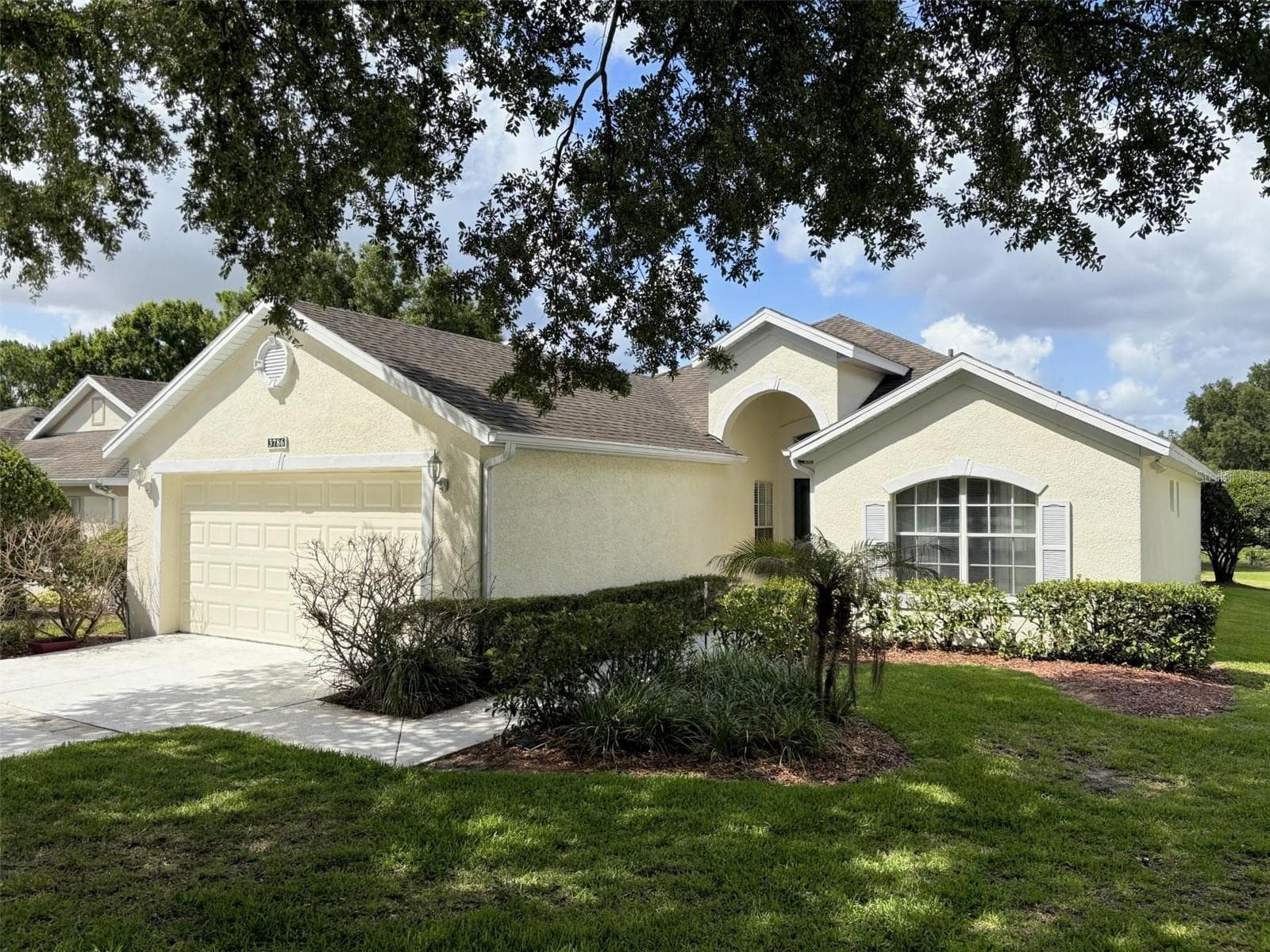 3786 AVON CT