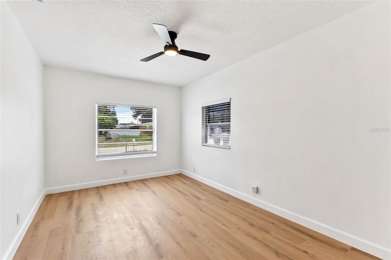 Single Family Residence at 8204 ALLAMANDA AVE, TAMPA, photo 18 of 28