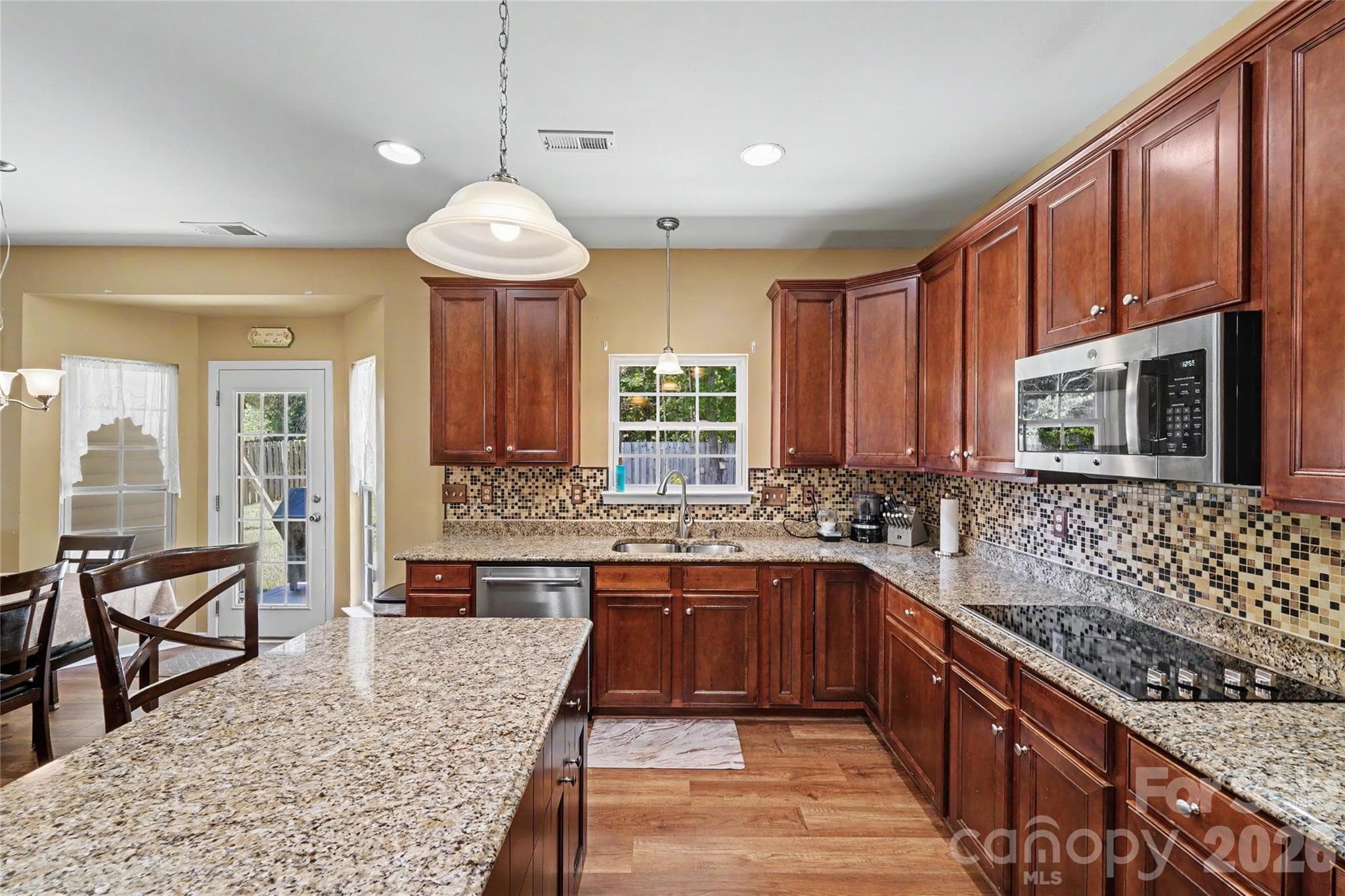 Single Family Residence at 13309 Rebecca Run Drive, Charlotte, photo 15 of 41