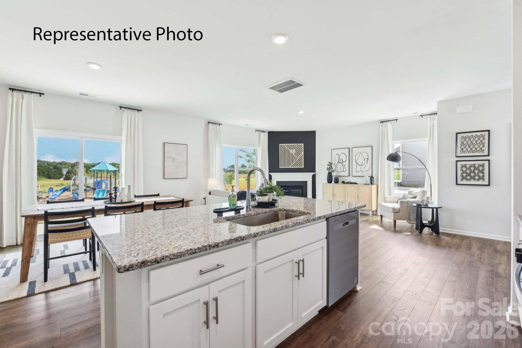 Single Family Residence at 2085 Moorside Court, Lancaster, photo 8 of 26