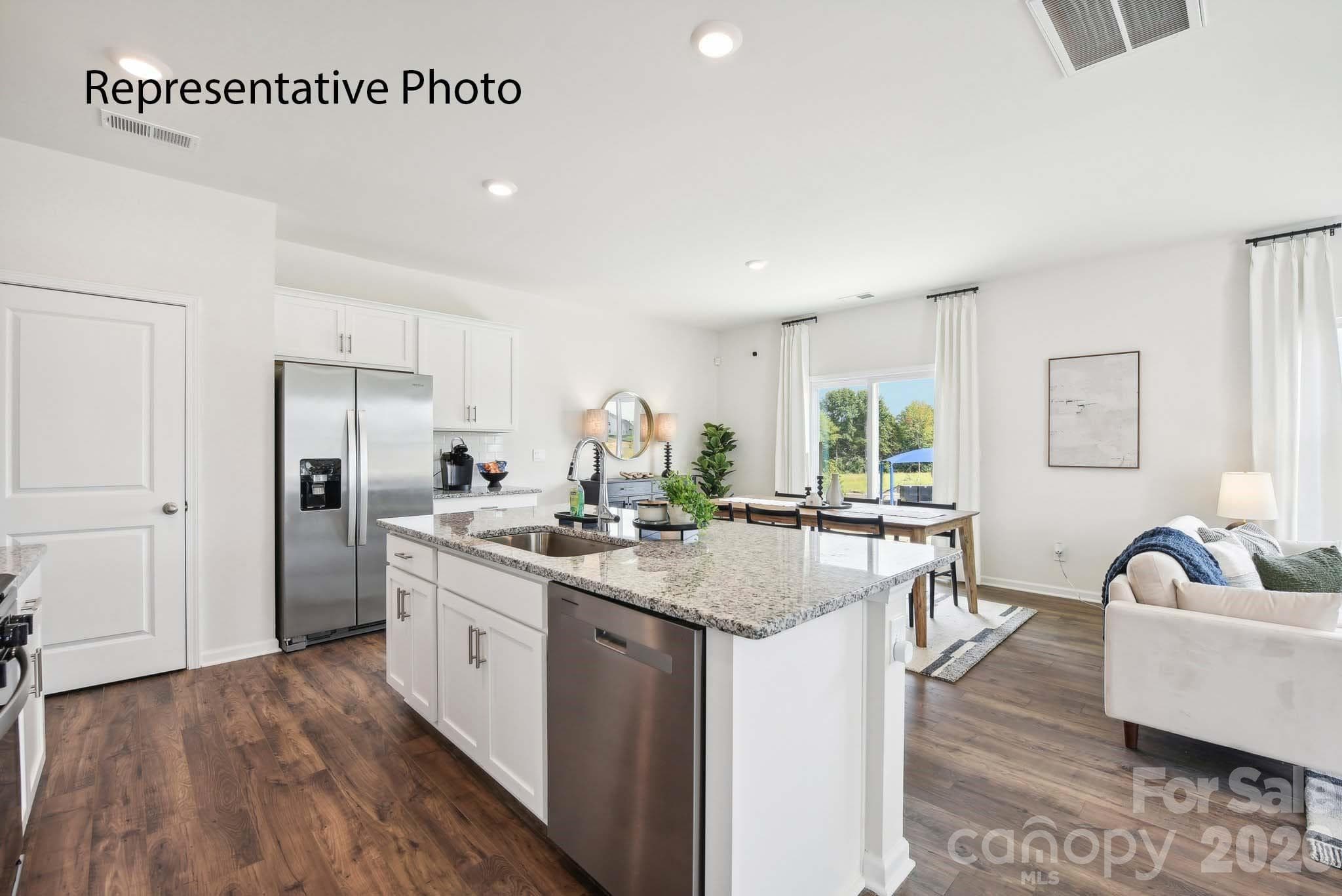 Single Family Residence at 2085 Moorside Court, Lancaster, photo 10 of 26