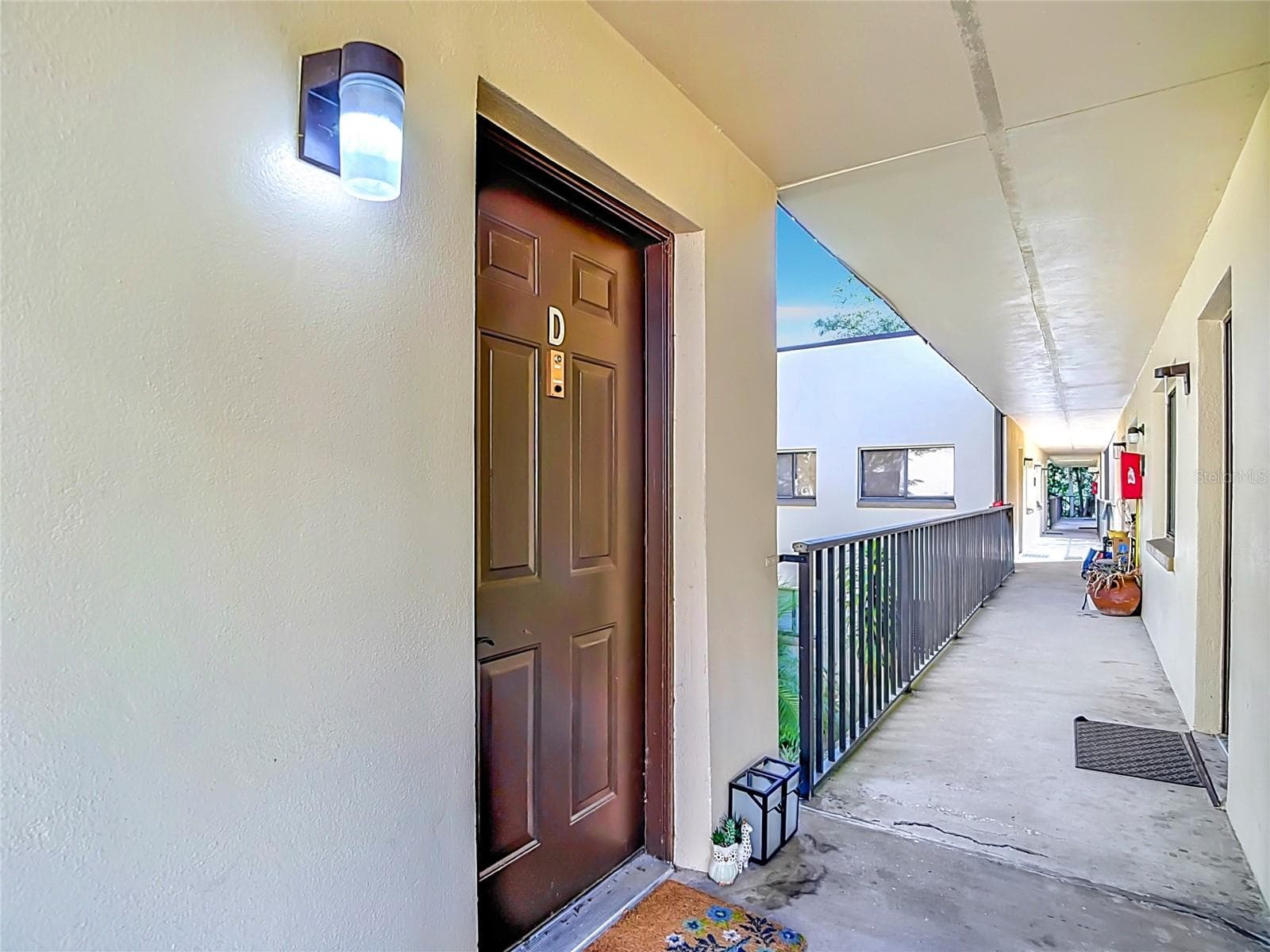 Condominium at 11805 RAINTREE LAKE LN #D, TEMPLE TERRACE, photo 3 of 32