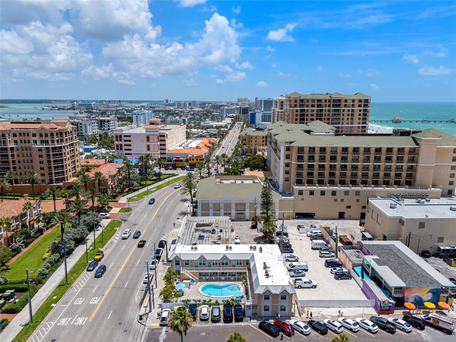 Condo - Hotel at 530 MANDALAY AVE #106, CLEARWATER BEACH, photo 2 of 28
