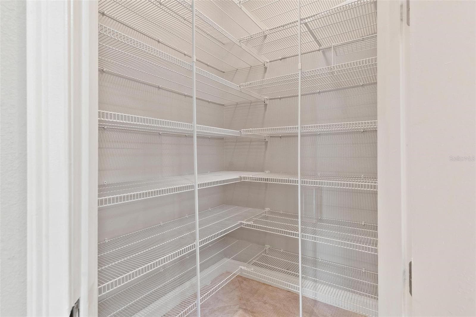 Walk-In Pantry - 5506 CITATION CT, LADY LAKE