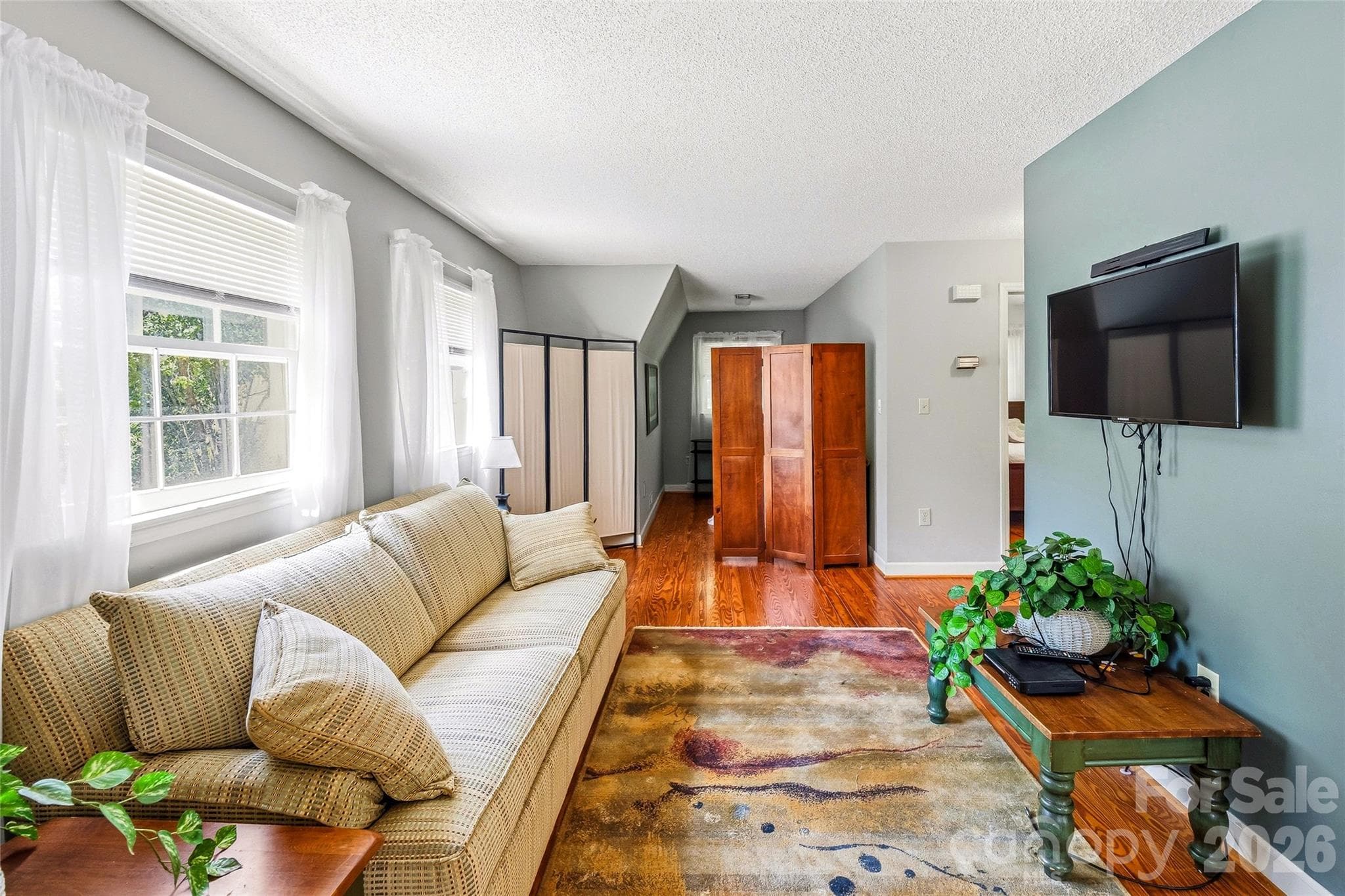 Cottage Main Living Space - Rutherfordton