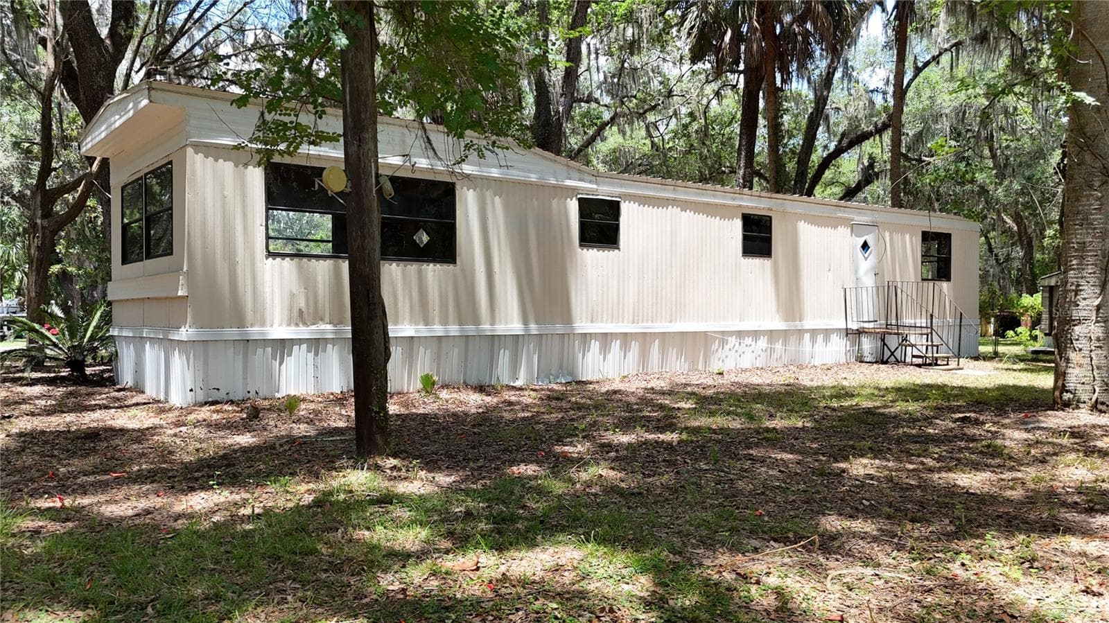 Mobile Home at 11310 W YELLOW OAK LN, CRYSTAL RIVER, photo 4 of 33