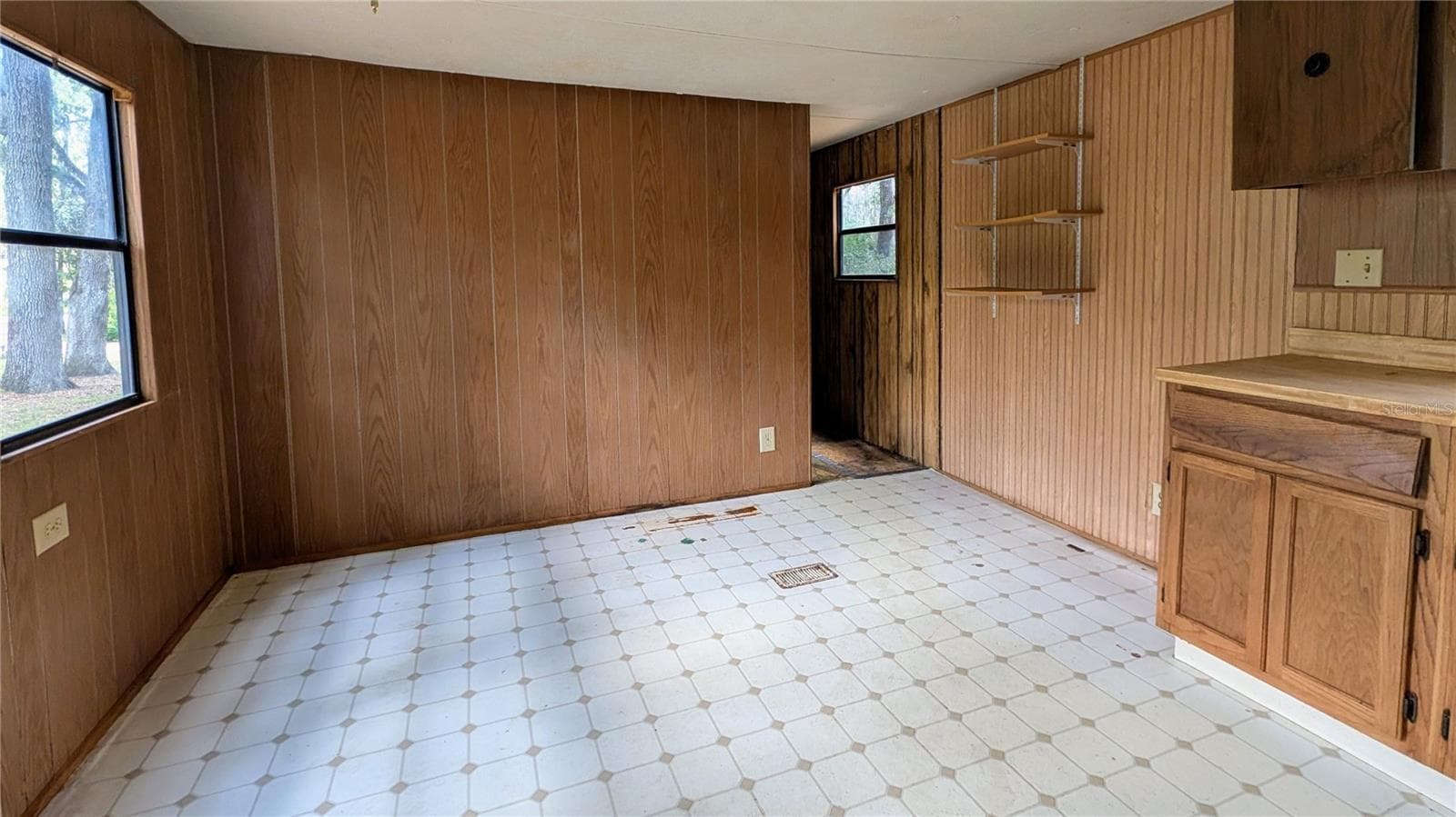 Mobile Home at 11310 W YELLOW OAK LN, CRYSTAL RIVER, photo 7 of 33