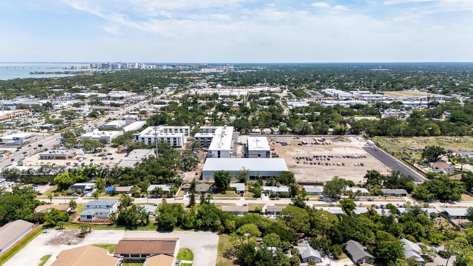 400' above property facing North - 2110 PALM TER, SARASOTA