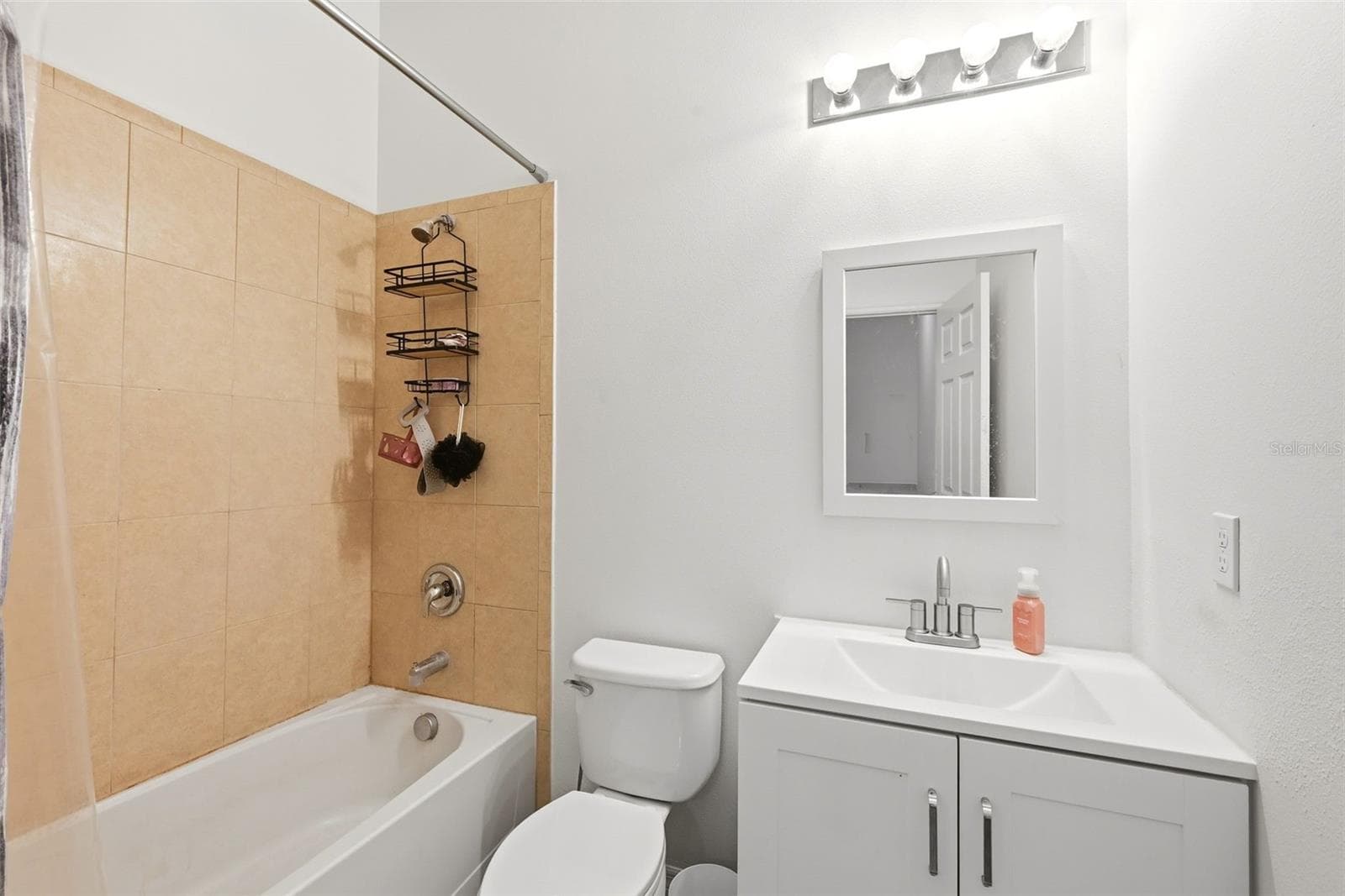 Townhouse at 528 RAINBOW SPRINGS LOOP, GROVELAND, photo 27 of 49