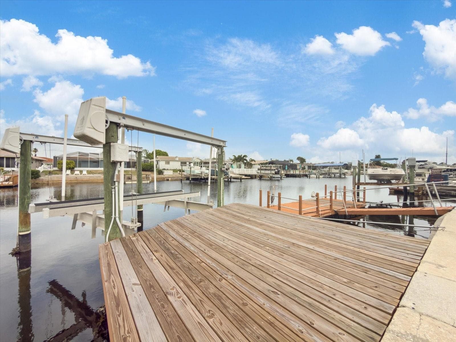 Boat Dock / 13,000# lift - 5008 DORY DR, NEW PORT RICHEY