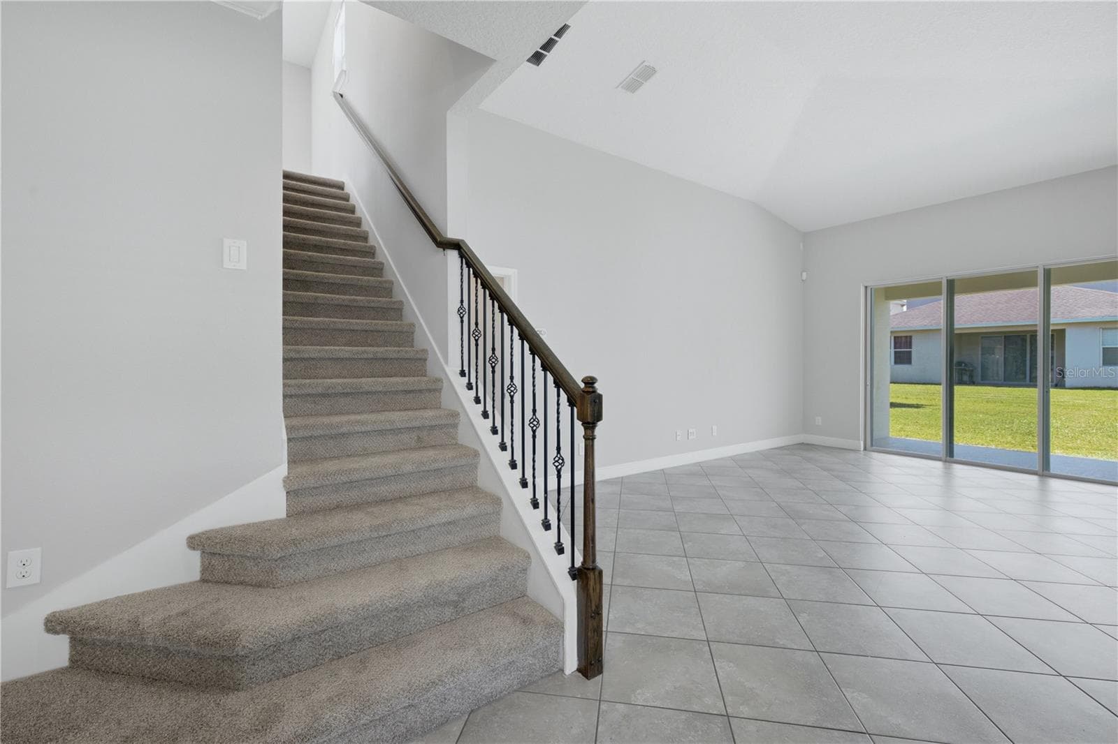 Single Family Residence at 6023 W TOWN CENTER BLVD, ORLANDO, photo 8 of 37