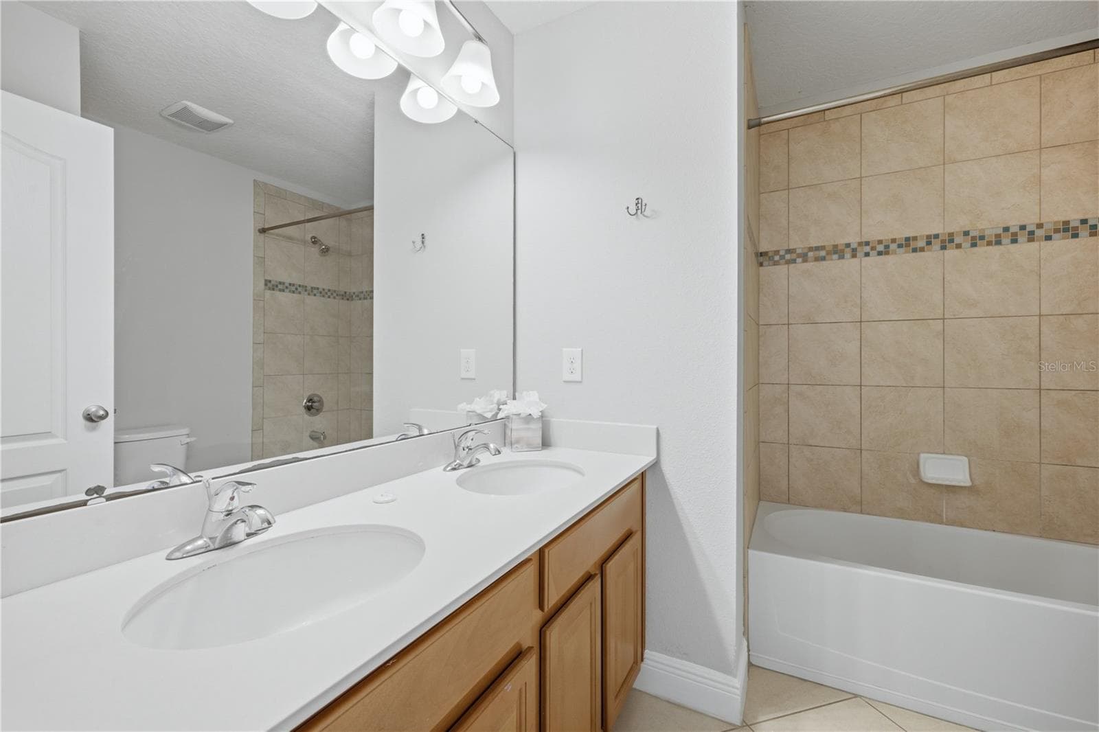 Single Family Residence at 6023 W TOWN CENTER BLVD, ORLANDO, photo 26 of 37